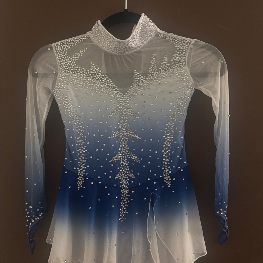 Elegant Blue and White Rhinestone figure Skating costume